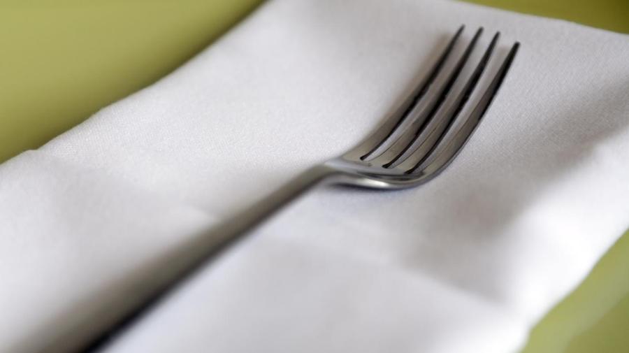 what does it mean when you drop a fork?