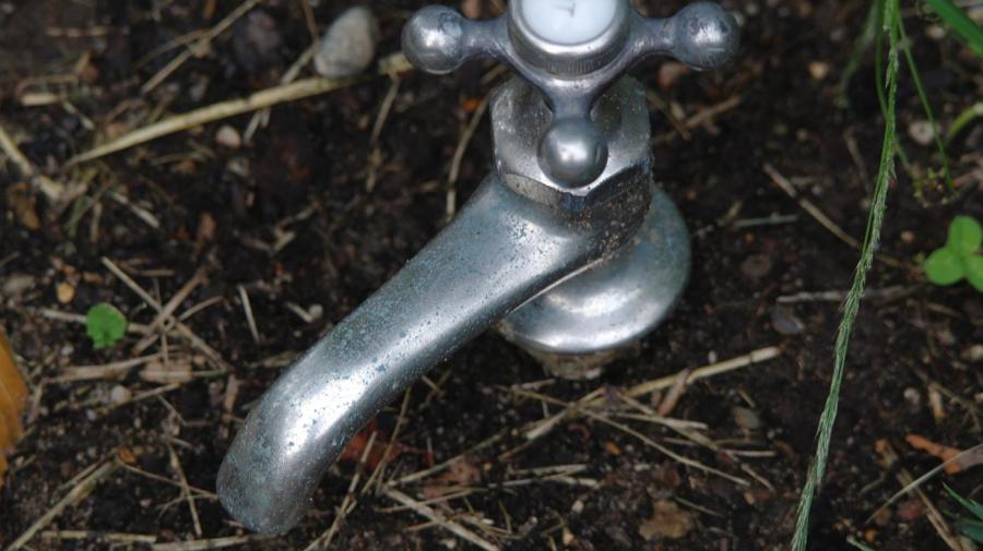 Is Water Safe to Drink From an Outdoor Water Faucet?