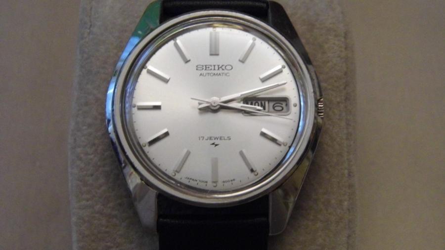 How Do I Remove the Back of My Seiko Watch?