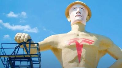Strange Americana: Why Is There a 75-Foot-Tall Statue of Elon Musk in Tulsa Oklahoma?