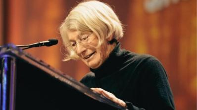 10 Vintage Mary Oliver Poems to Soothe Your Soul