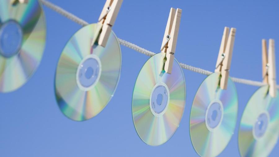 What Is the Difference Between CD ROM and DVD ROM?